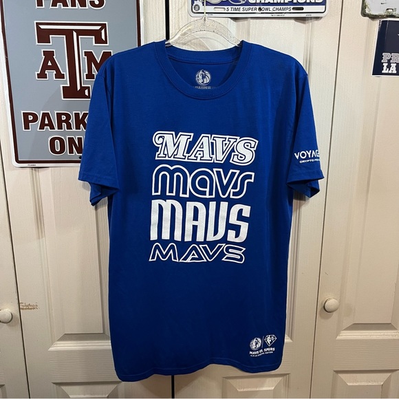 Dallas Mavericks Men’s T-shirt - Picture 1 of 7